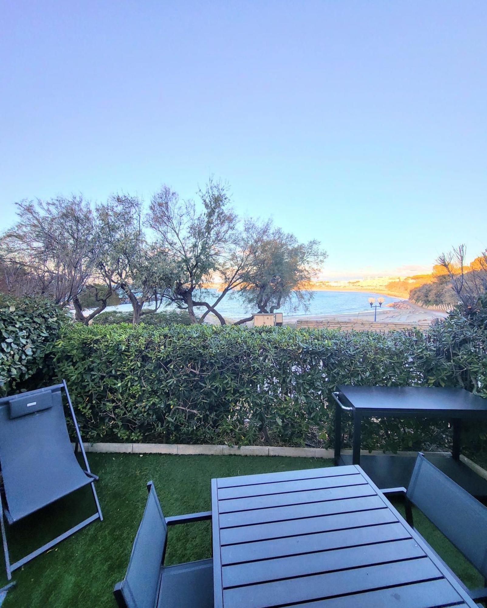 Le Neuburg Sur La Plage Vue Mer Climatisation Piscine Parking Σετ Εξωτερικό φωτογραφία